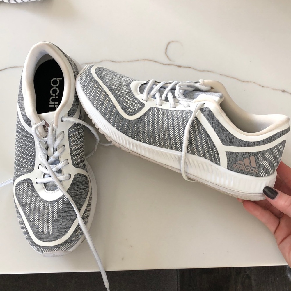Adidas air bounce shoes